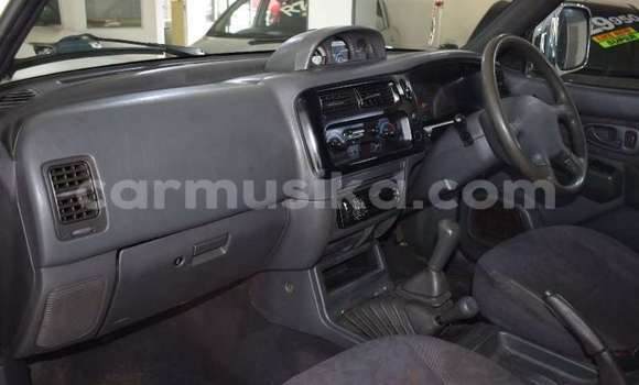 Acheter Occasion Voiture Mitsubishi Colt Rouge à Beitbridge, Matabeleland South Acheter Occasion Voiture Mitsubishi Colt Rouge à Beitbridge, Matabeleland South