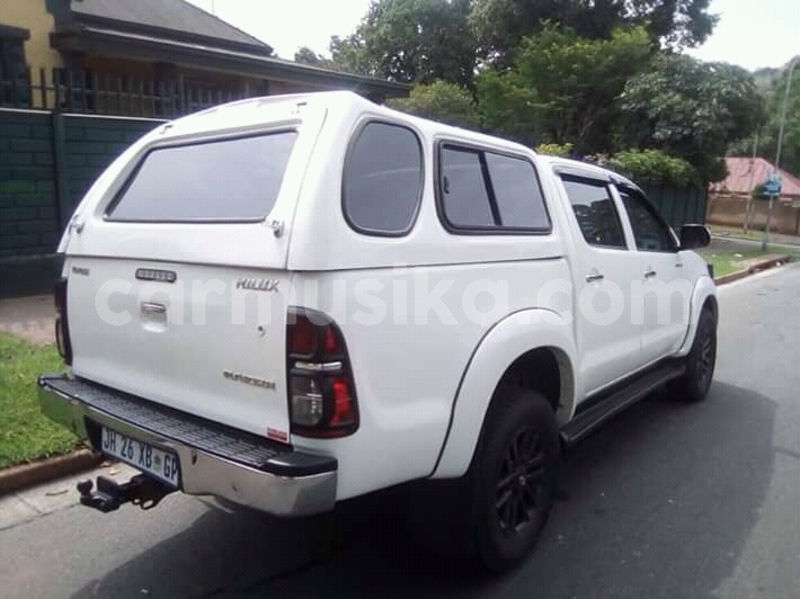 Big with watermark toyota hilux matabeleland south beitbridge 11286