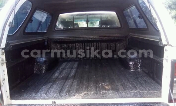 Tenga Tsaru Toyota Hilux Chena Mota in Beitbridge in Matabeleland South Tenga Tsaru Toyota Hilux Chena Mota in Beitbridge in Matabeleland South