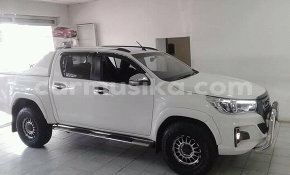 Nunua Ilio tumika Toyota Hilux Fedha Gari ndani ya Beitbridge nchini Matabeleland Kusini Nunua Ilio tumika Toyota Hilux Fedha Gari ndani ya Beitbridge nchini Matabeleland Kusini