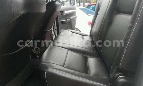 Tenga Tsaru Toyota Hilux Chena Mota in Beitbridge in Matabeleland South Tenga Tsaru Toyota Hilux Chena Mota in Beitbridge in Matabeleland South