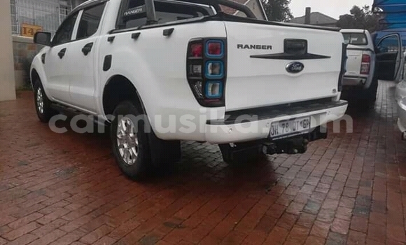 Nunua Ilio tumika Ford Ranger Nyeupe Gari ndani ya Beitbridge nchini Matabeleland Kusini Nunua Ilio tumika Ford Ranger Nyeupe Gari ndani ya Beitbridge nchini Matabeleland Kusini