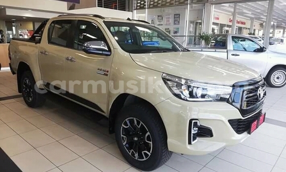 Tenga Tsaru Toyota Hilux Zvimwe Mota in Beitbridge in Matabeleland South Tenga Tsaru Toyota Hilux Zvimwe Mota in Beitbridge in Matabeleland South