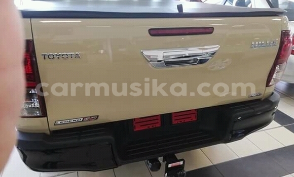 Tenga Tsaru Toyota Hilux Zvimwe Mota in Beitbridge in Matabeleland South Tenga Tsaru Toyota Hilux Zvimwe Mota in Beitbridge in Matabeleland South