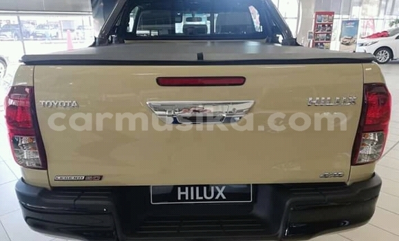 Tenga Tsaru Toyota Hilux Zvimwe Mota in Beitbridge in Matabeleland South Tenga Tsaru Toyota Hilux Zvimwe Mota in Beitbridge in Matabeleland South