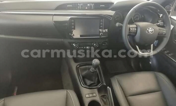 Tenga Tsaru Toyota Hilux Zvimwe Mota in Beitbridge in Matabeleland South Tenga Tsaru Toyota Hilux Zvimwe Mota in Beitbridge in Matabeleland South