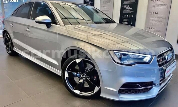 Nunua Ilio tumika Audi S3 Fedha Gari ndani ya Beitbridge nchini Matabeleland Kusini Nunua Ilio tumika Audi S3 Fedha Gari ndani ya Beitbridge nchini Matabeleland Kusini