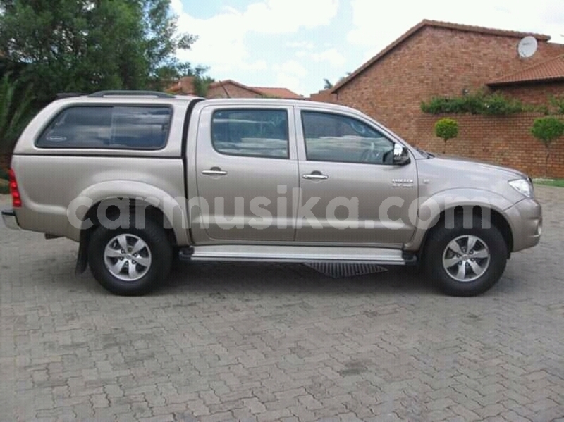 Big with watermark toyota hilux matabeleland south beitbridge 11295