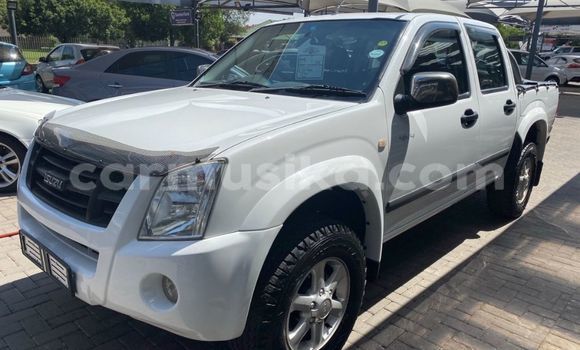 Buy Used Isuzu KB White Car in Beitbridge in Matabeleland South Buy Used Isuzu KB White Car in Beitbridge in Matabeleland South