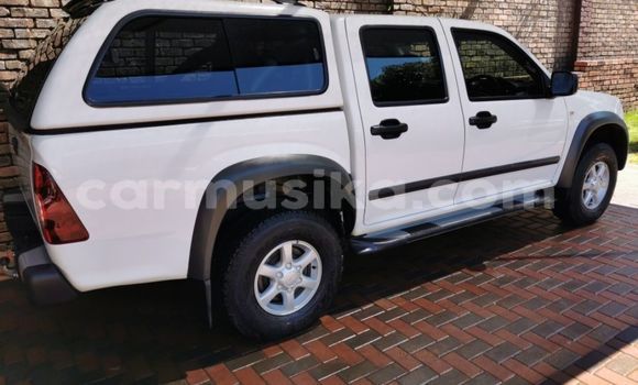 Tenga Tsaru Isuzu KB Chena Mota in Beitbridge in Matabeleland South Tenga Tsaru Isuzu KB Chena Mota in Beitbridge in Matabeleland South