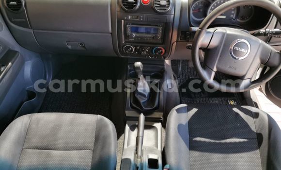 Tenga Tsaru Isuzu KB Chena Mota in Beitbridge in Matabeleland South Tenga Tsaru Isuzu KB Chena Mota in Beitbridge in Matabeleland South