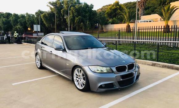Tenga Imported BMW 3–Series Sirivha Mota in Beitbridge in Matabeleland South Tenga Imported BMW 3–Series Sirivha Mota in Beitbridge in Matabeleland South
