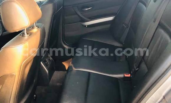 Tenga Imported BMW 3–Series Sirivha Mota in Beitbridge in Matabeleland South Tenga Imported BMW 3–Series Sirivha Mota in Beitbridge in Matabeleland South