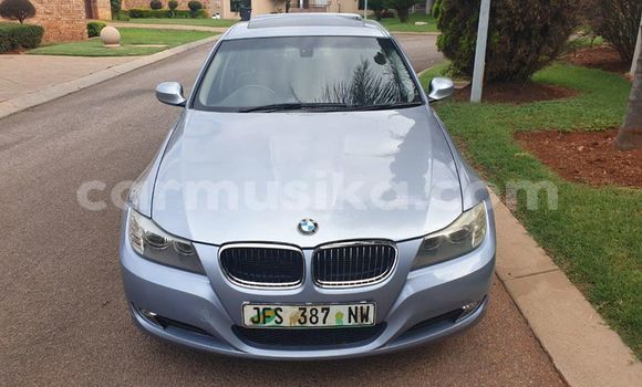 Tenga Tsaru BMW 3–Series Bhuruu Mota in Beitbridge in Matabeleland South Tenga Tsaru BMW 3–Series Bhuruu Mota in Beitbridge in Matabeleland South