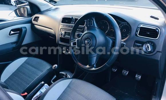 Tenga Tsaru Volkswagen Polo Sirivha Mota in Beitbridge in Matabeleland South Tenga Tsaru Volkswagen Polo Sirivha Mota in Beitbridge in Matabeleland South