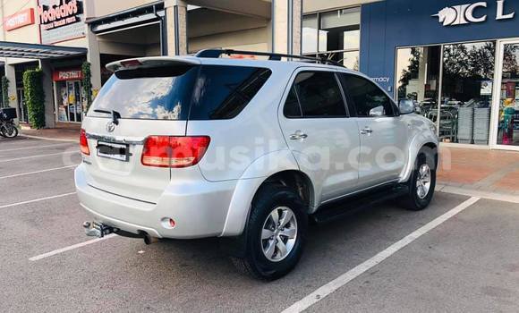 Tenga Tsaru Toyota Fortuner Sirivha Mota in Beitbridge in Matabeleland South Tenga Tsaru Toyota Fortuner Sirivha Mota in Beitbridge in Matabeleland South
