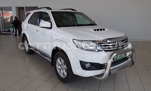 Acheter Occasion Voiture Toyota Fortuner Blanc à Beitbridge, Matabeleland South Acheter Occasion Voiture Toyota Fortuner Blanc à Beitbridge, Matabeleland South