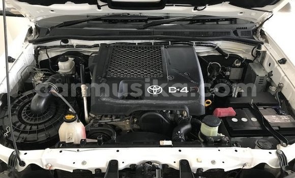 Acheter Occasion Voiture Toyota Fortuner Blanc à Beitbridge, Matabeleland South Acheter Occasion Voiture Toyota Fortuner Blanc à Beitbridge, Matabeleland South