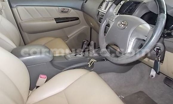 Acheter Occasion Voiture Toyota Fortuner Blanc à Beitbridge, Matabeleland South Acheter Occasion Voiture Toyota Fortuner Blanc à Beitbridge, Matabeleland South