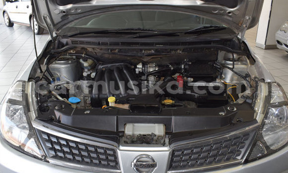 Acheter Occasion Voiture Nissan Tiida Gris à Beitbridge, Matabeleland South Acheter Occasion Voiture Nissan Tiida Gris à Beitbridge, Matabeleland South