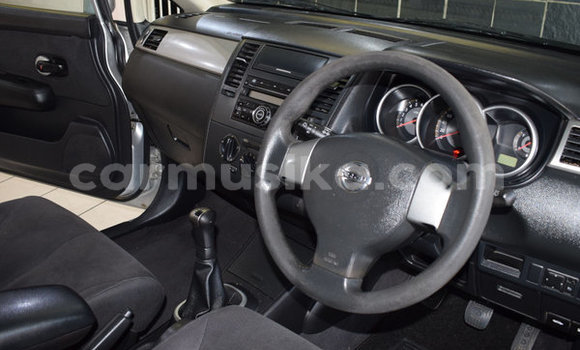 Acheter Occasion Voiture Nissan Tiida Gris à Beitbridge, Matabeleland South Acheter Occasion Voiture Nissan Tiida Gris à Beitbridge, Matabeleland South