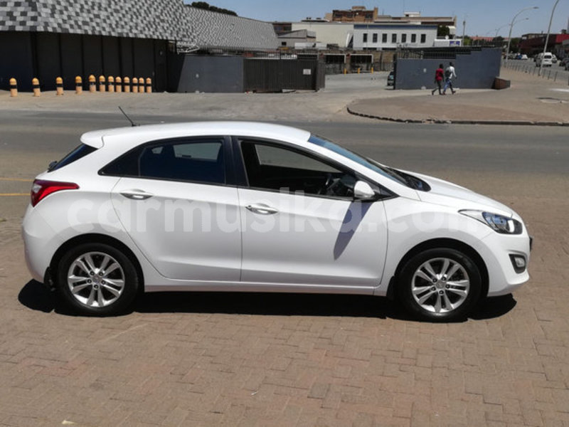 Big with watermark hyundai i30 matabeleland south beitbridge 11316