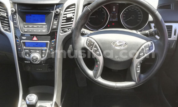 Buy Used Hyundai i30 White Car in Beitbridge in Matabeleland South Buy Used Hyundai i30 White Car in Beitbridge in Matabeleland South