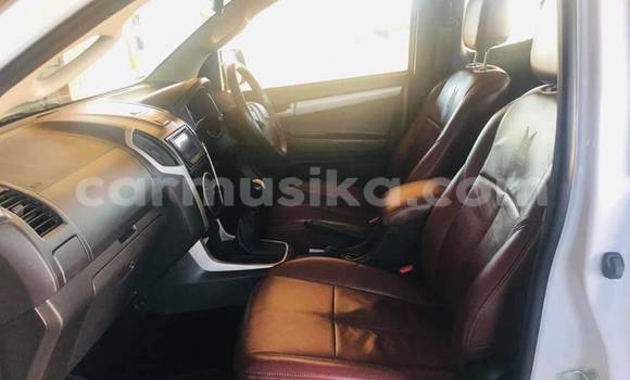 Tenga Tsaru Isuzu KB Chena Mota in Beitbridge in Matabeleland South Tenga Tsaru Isuzu KB Chena Mota in Beitbridge in Matabeleland South