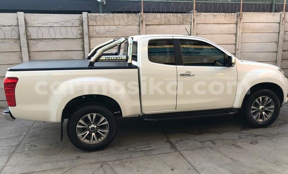 Tenga Tsaru Isuzu KB Chena Mota in Beitbridge in Matabeleland South Tenga Tsaru Isuzu KB Chena Mota in Beitbridge in Matabeleland South