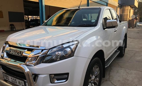 Tenga Tsaru Isuzu KB Chena Mota in Beitbridge in Matabeleland South Tenga Tsaru Isuzu KB Chena Mota in Beitbridge in Matabeleland South