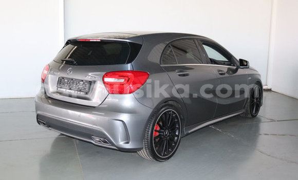 Acheter Occasion Voiture Mercedes‒Benz A–Class Gris à Beitbridge, Matabeleland South Acheter Occasion Voiture Mercedes‒Benz A–Class Gris à Beitbridge, Matabeleland South