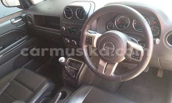 Nunua Ilio tumika Jeep Compass Nyeupe Gari ndani ya Beitbridge nchini Matabeleland Kusini Nunua Ilio tumika Jeep Compass Nyeupe Gari ndani ya Beitbridge nchini Matabeleland Kusini