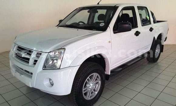 Nunua Ilio tumika Isuzu KB Nyeupe Gari ndani ya Beitbridge nchini Matabeleland Kusini Nunua Ilio tumika Isuzu KB Nyeupe Gari ndani ya Beitbridge nchini Matabeleland Kusini