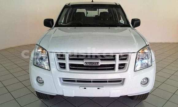 Nunua Ilio tumika Isuzu KB Nyeupe Gari ndani ya Beitbridge nchini Matabeleland Kusini Nunua Ilio tumika Isuzu KB Nyeupe Gari ndani ya Beitbridge nchini Matabeleland Kusini