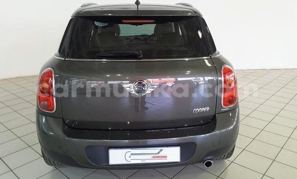 Nunua Ilio tumika MINI Cooper Brown Gari ndani ya Beitbridge nchini Matabeleland Kusini Nunua Ilio tumika MINI Cooper Brown Gari ndani ya Beitbridge nchini Matabeleland Kusini