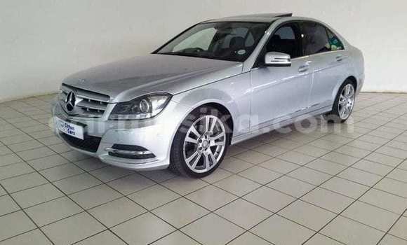Tenga Tsaru Mercedes‒Benz C–Class Sirivha Mota in Beitbridge in Matabeleland South Tenga Tsaru Mercedes‒Benz C–Class Sirivha Mota in Beitbridge in Matabeleland South