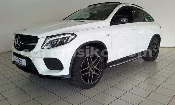 Nunua Ilio tumika Mercedes‒Benz G-klasse AMG Nyeupe Gari ndani ya Beitbridge nchini Matabeleland Kusini Nunua Ilio tumika Mercedes‒Benz G-klasse AMG Nyeupe Gari ndani ya Beitbridge nchini Matabeleland Kusini