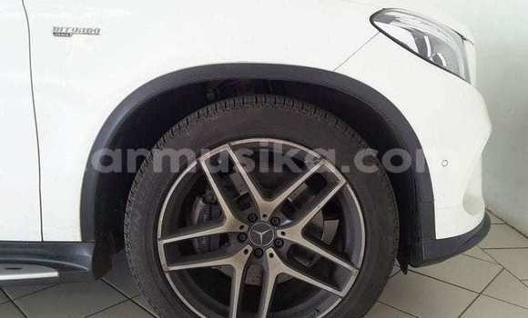 Nunua Ilio tumika Mercedes‒Benz G-klasse AMG Nyeupe Gari ndani ya Beitbridge nchini Matabeleland Kusini Nunua Ilio tumika Mercedes‒Benz G-klasse AMG Nyeupe Gari ndani ya Beitbridge nchini Matabeleland Kusini