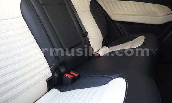 Nunua Ilio tumika Mercedes‒Benz G-klasse AMG Nyeupe Gari ndani ya Beitbridge nchini Matabeleland Kusini Nunua Ilio tumika Mercedes‒Benz G-klasse AMG Nyeupe Gari ndani ya Beitbridge nchini Matabeleland Kusini