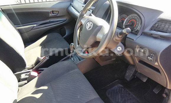 Buy Used Toyota Avanza Brown Car in Beitbridge in Matabeleland South Buy Used Toyota Avanza Brown Car in Beitbridge in Matabeleland South