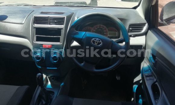 Buy Used Toyota Avanza White Car in Beitbridge in Matabeleland South Buy Used Toyota Avanza White Car in Beitbridge in Matabeleland South