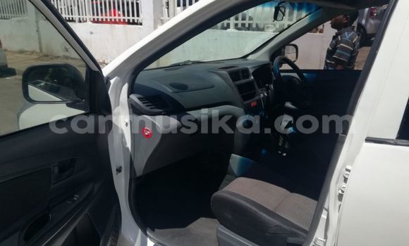 Buy Used Toyota Avanza White Car in Beitbridge in Matabeleland South Buy Used Toyota Avanza White Car in Beitbridge in Matabeleland South