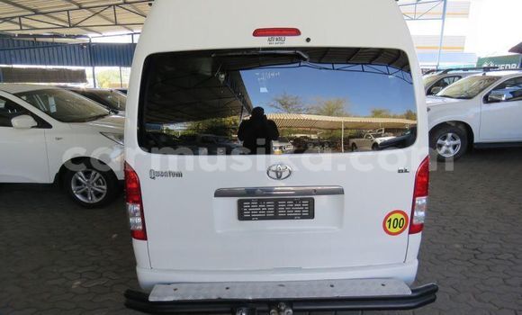 Tenga Tsaru Toyota Hiace Chena Mota in Beitbridge in Matabeleland South Tenga Tsaru Toyota Hiace Chena Mota in Beitbridge in Matabeleland South