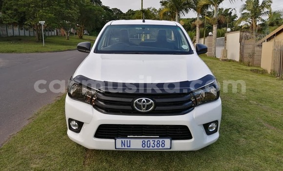 Acheter Occasion Voiture Toyota Hilux Blanc à Beitbridge, Matabeleland South Acheter Occasion Voiture Toyota Hilux Blanc à Beitbridge, Matabeleland South