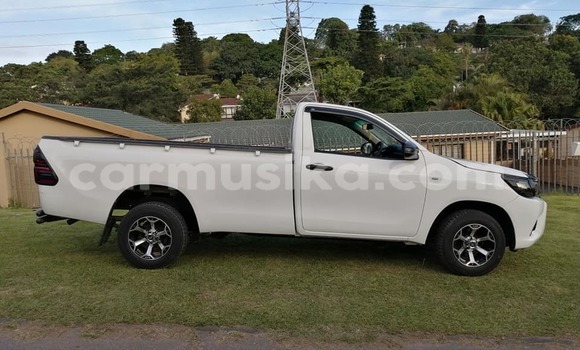 Acheter Occasion Voiture Toyota Hilux Blanc à Beitbridge, Matabeleland South Acheter Occasion Voiture Toyota Hilux Blanc à Beitbridge, Matabeleland South