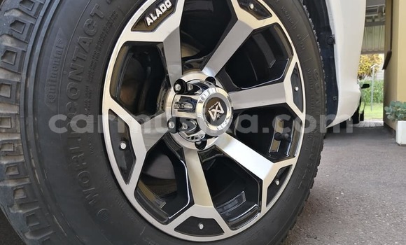 Acheter Occasion Voiture Toyota Hilux Blanc à Beitbridge, Matabeleland South Acheter Occasion Voiture Toyota Hilux Blanc à Beitbridge, Matabeleland South