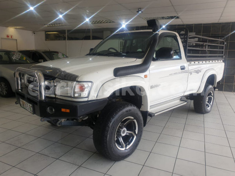 Big with watermark toyota hilux matabeleland south beitbridge 11350