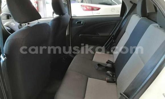 Acheter Occasion Voiture Toyota Etios Blanc à Beitbridge, Matabeleland South Acheter Occasion Voiture Toyota Etios Blanc à Beitbridge, Matabeleland South