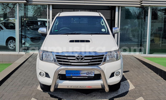 Nunua Ilio tumika Toyota Hilux Nyeupe Gari ndani ya Beitbridge nchini Matabeleland Kusini Nunua Ilio tumika Toyota Hilux Nyeupe Gari ndani ya Beitbridge nchini Matabeleland Kusini