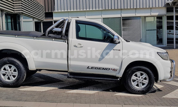 Nunua Ilio tumika Toyota Hilux Nyeupe Gari ndani ya Beitbridge nchini Matabeleland Kusini Nunua Ilio tumika Toyota Hilux Nyeupe Gari ndani ya Beitbridge nchini Matabeleland Kusini